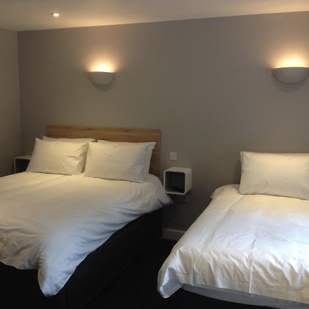 Woodland Waters Hotel Ancaster Екстериор снимка