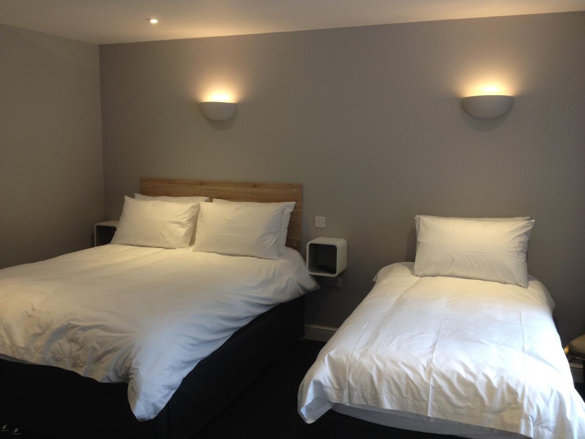 Woodland Waters Hotel Ancaster Екстериор снимка